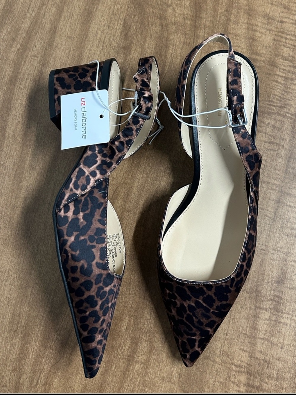 NWT Liz Claiborne Leopard Print Pointed Toe Slingback Block Heel Pumps 9.5
Y - Picture 2 of 16